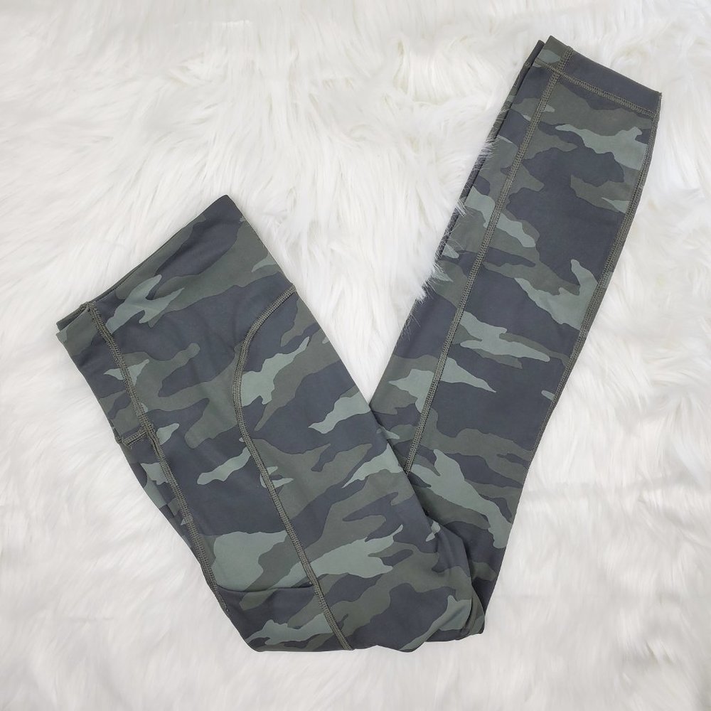 NWOT Athleta Green Ultimate Camo Leggings - Picture 8 of 8